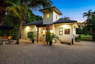 12466 Quercus Ln in Wellington, FL - Building Photo