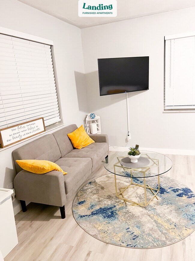 201 Columbus Pkwy-Unit -Unit C.1316440 in Hollywood, FL - Building Photo - Building Photo