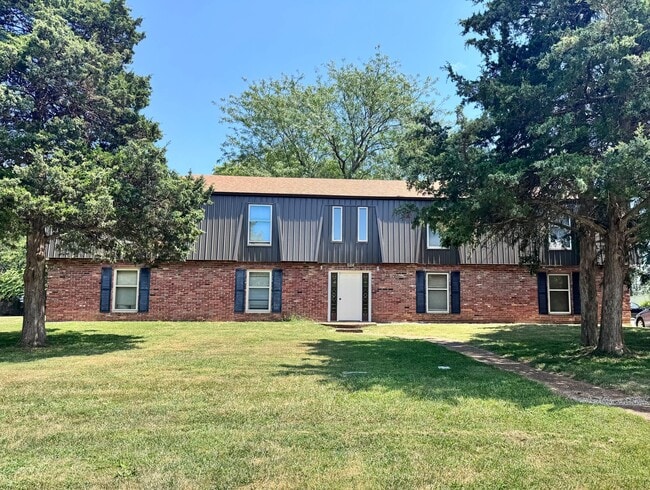 property at 1613 Chaddsford Dr