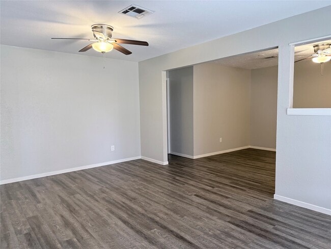 7301 Cardinal Cir in Texas City, TX - Building Photo - Building Photo