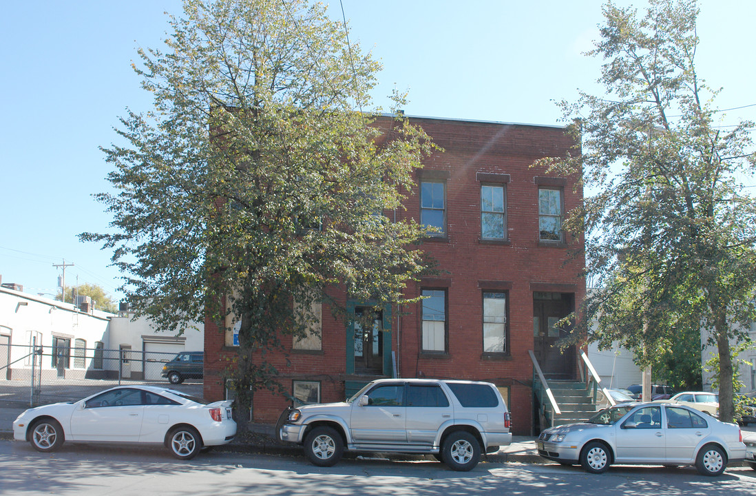 140 Quail St in Albany, NY - Building Photo