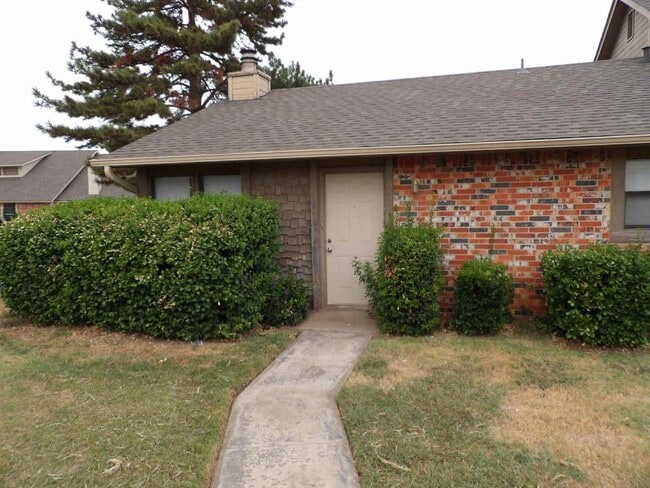 property at 6806 NW Willow Springs Dr