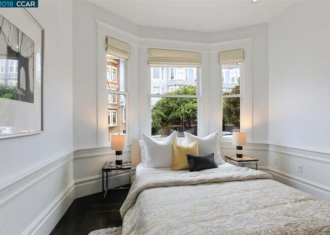 756 Washington St, Unit 2 in Brookline, MA - Building Photo - Building Photo