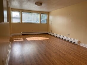 6125 S Kilpatrick Ave, Unit 1G in Chicago, IL - Building Photo - Building Photo