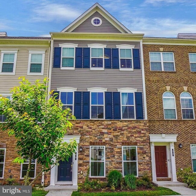 property at 49 Green Dome Pl
