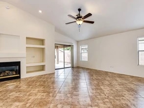 4040 S Summer Ct in Gilbert, AZ - Foto de edificio - Building Photo