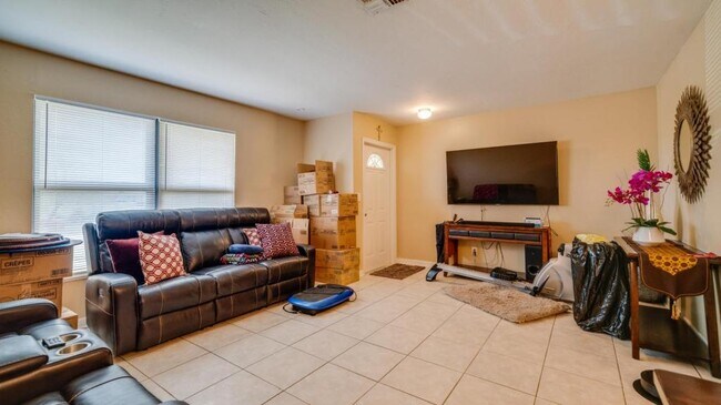 3026 Santa Barbara Blvd in Cape Coral, FL - Building Photo - Building Photo
