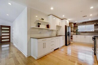 11513 Guernsey Dr in Austin, TX - Building Photo - Building Photo