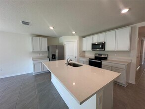 7798 SW 139th St Rd in Ocala, FL - Building Photo - Building Photo