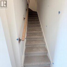 16 Melbourne Ave in St Catharines, ON - Building Photo - Building Photo