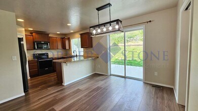 10136 W Wyatt Earp Dr in Star, ID - Building Photo - Building Photo