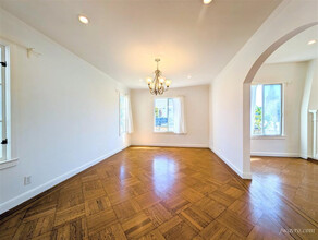 300 Eucalyptus Dr in San Francisco, CA - Building Photo - Building Photo