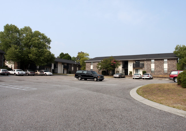 Oakfield Apartments in Charleston, SC - Building Photo - Building Photo