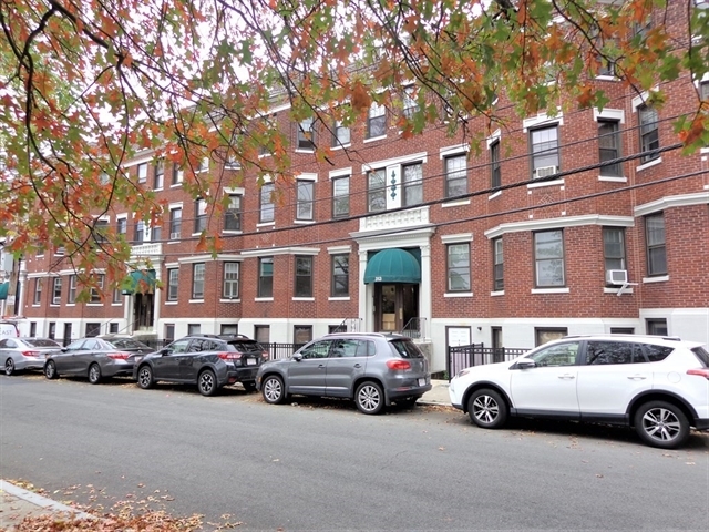 317 Allston St, Unit 5 in Boston, MA - Building Photo