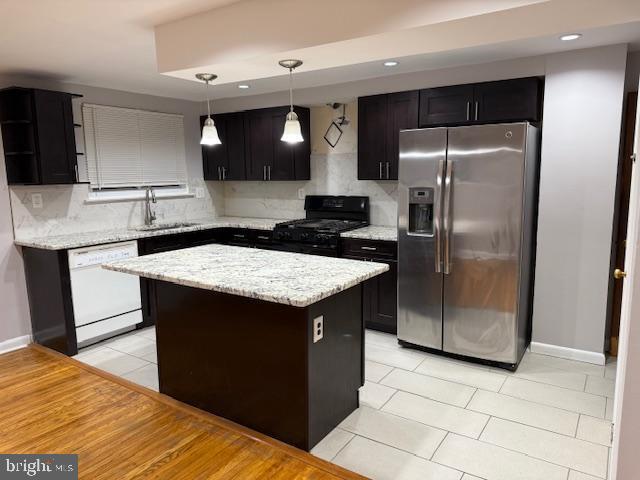 9304 Lansford St in Philadelphia, PA - Foto de edificio - Building Photo