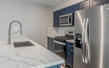 916 Sirocco Dr in Austin, TX - Building Photo - Building Photo