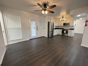 1306 N 42nd St in Killeen, TX - Building Photo - Building Photo