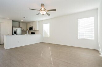 2749 Ctr Crk Ln in Fort Worth, TX - Building Photo - Building Photo