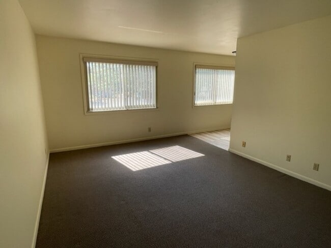 9500 W Smith St in Yorktown, IN - Building Photo - Building Photo