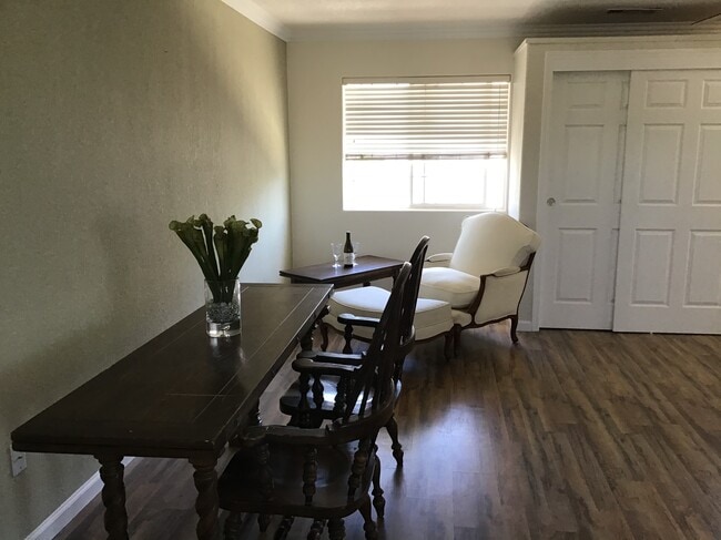 1724 3rd St, Unit Studio