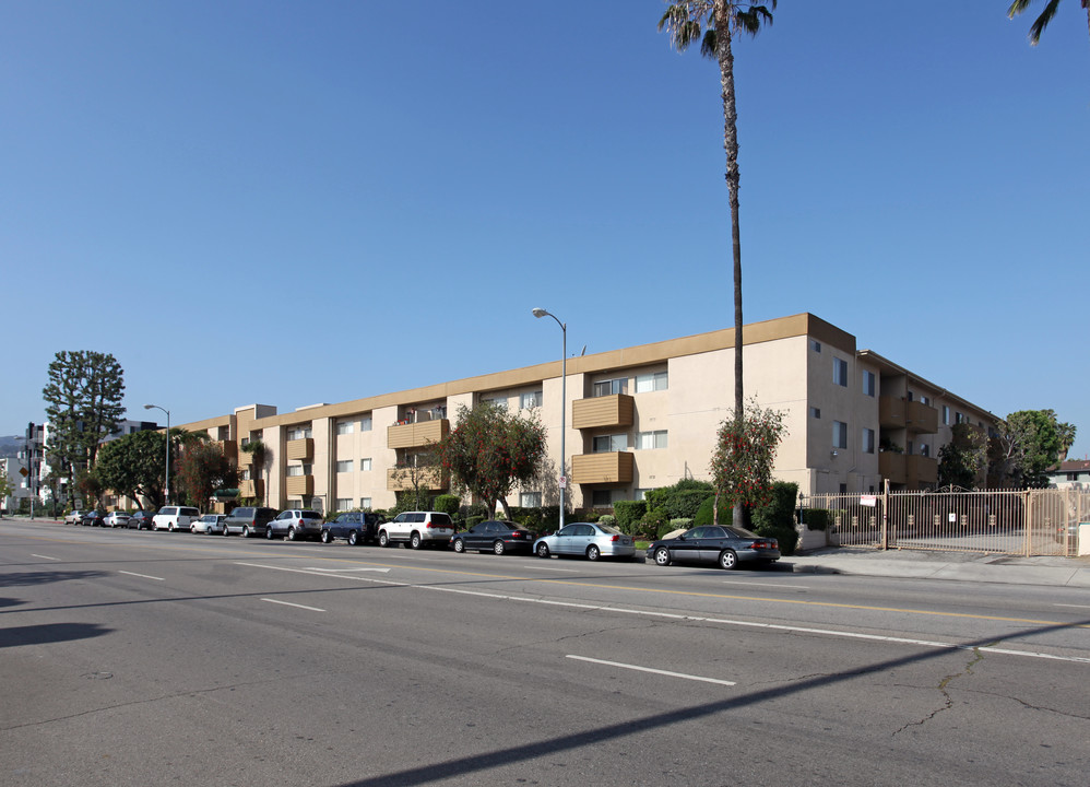 Encino Oakbrook in Encino, CA - Foto de edificio