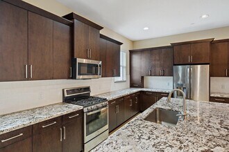 7112 Edison Pl in Palm Beach Gardens, FL - Building Photo - Building Photo