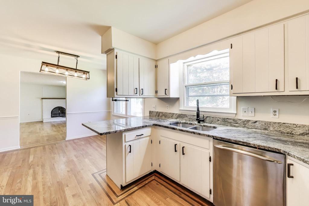 4786 Mid County Ct in Monrovia, MD - Building Photo