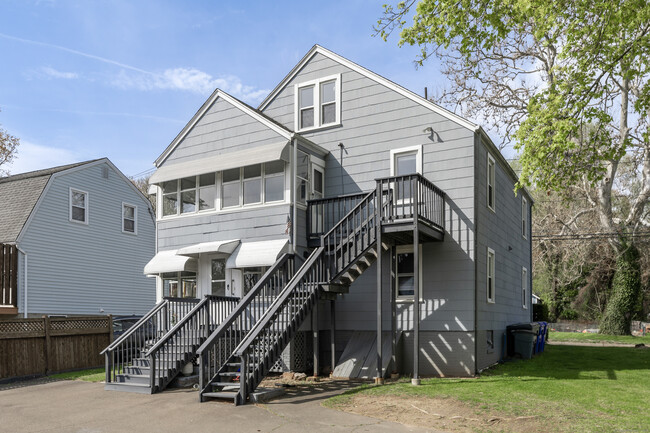 property at 46 Ivy St