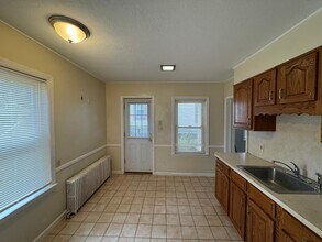 14 Court St in West Haven, CT - Building Photo - Building Photo