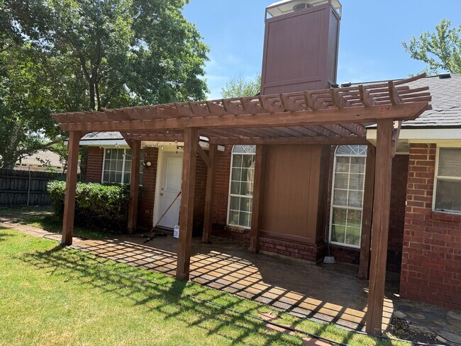 3758 Oak Meadow Dr in Grand Prairie, TX - Building Photo - Building Photo