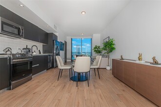 398 NE 5th St in Miami, FL - Building Photo - Building Photo