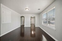 2423 Lucas St photo'