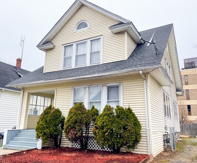property at 26 Stoehrs Pl