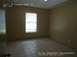 1201 W Carmen Ave-Unit -2 in Edinburg, TX - Building Photo - Building Photo