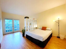 1620 S Bentley Ave in Los Angeles, CA - Building Photo