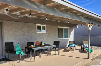 3429 Offshore Dr in Lake Havasu City, AZ - Foto de edificio - Building Photo