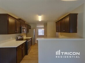 750 Chariot Way in Hopkins, SC - Building Photo - Building Photo