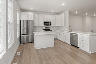 3464 S Forres Ct in South Salt Lake, UT - Foto de edificio - Building Photo
