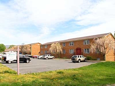 Building 7 in Elkton, VA - Foto de edificio