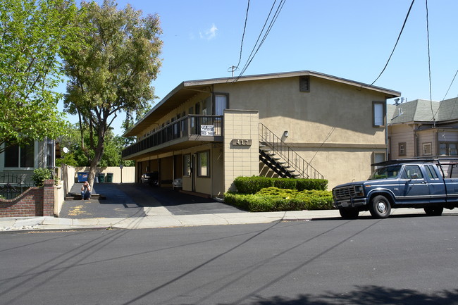 417 Stambaugh St in Redwood City, CA - Foto de edificio - Building Photo