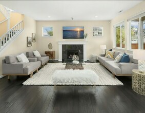3721 195th Pl SE in Bothell, WA - Foto de edificio - Building Photo