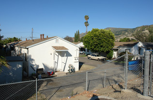 Santa Paula Apartments in Santa Paula, CA - Building Photo - Building Photo