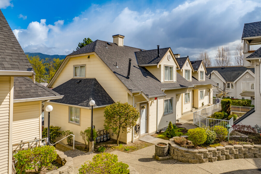 Moody's Landing in Port Moody, BC - Building Photo