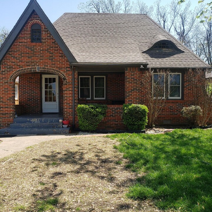 429 S Hayes St in Enid, OK - Building Photo