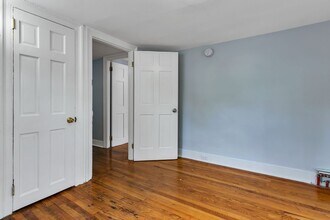 401 Crown St in New Haven, CT - Building Photo - Building Photo