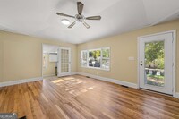 2232 Lawson Way in Chamblee, GA - Foto de edificio - Building Photo