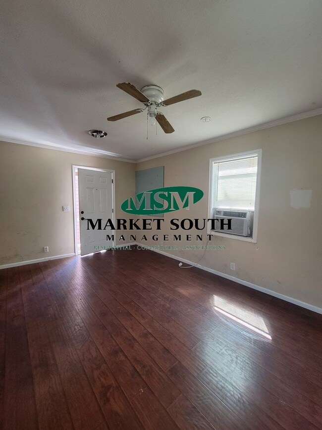 property at 510 E Anderson St