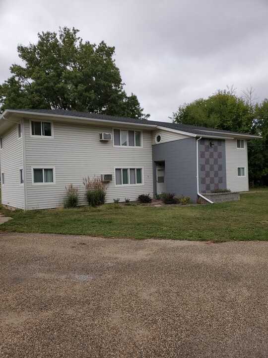 519 N Patsy St, Unit 9 in Mediapolis, IA - Building Photo