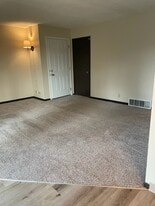 136 21st Ave SW, Unit 1