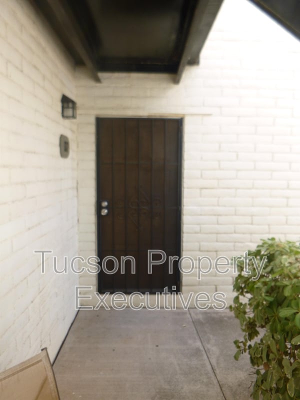 property at 8450 E Old Spanish Trail
